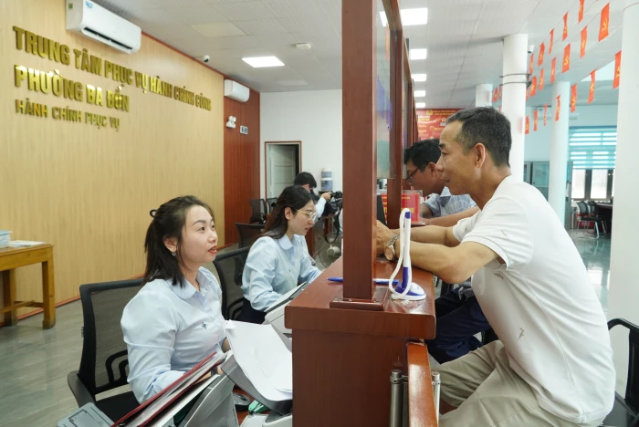 Tạo đà từ mô hình chính quyền mới
