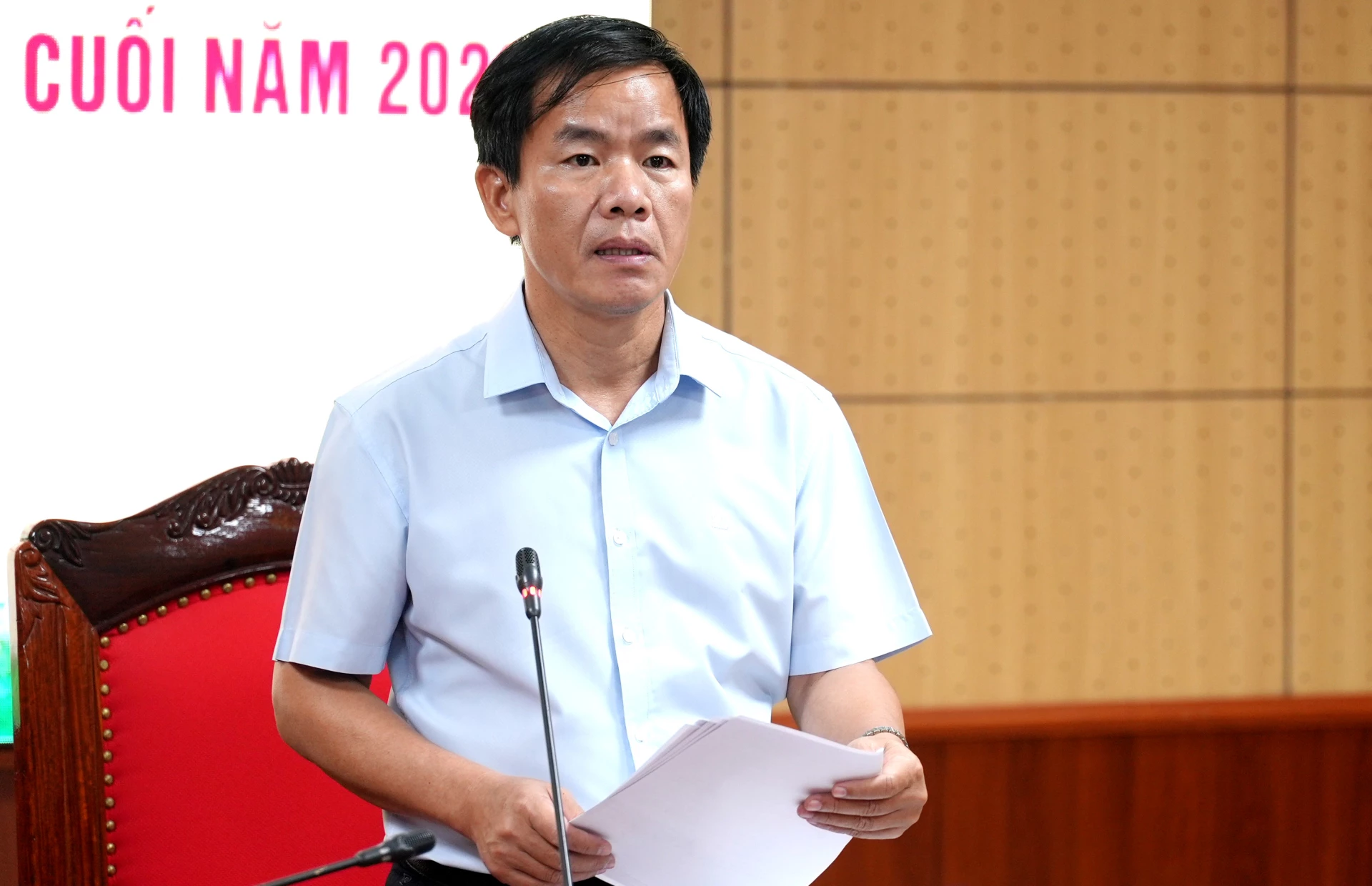 Đồng chí Nguyễn Văn Phương, Bí thư Tỉnh ủy, Bí thư Đảng ủy Quân sự tỉnh nhấn mạnh yêu cầu chuẩn bị chu đáo các điều kiện cho diễn tập tác chiến 19 xã, phường trong khu vực phòng thủ - Ảnh: T.Đ