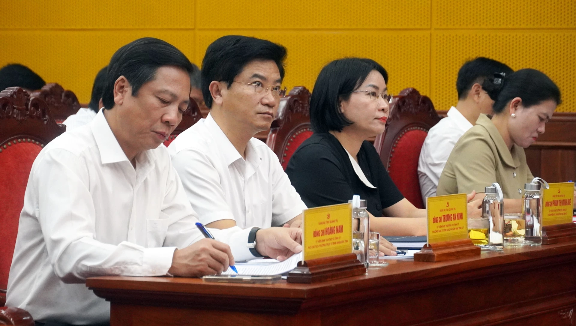 Các đại biểu dự hội nghị - Ảnh: N.M