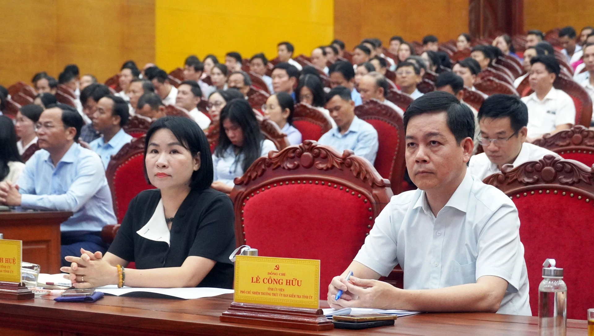 Các đồng chí lãnh đạo UBKT Tỉnh ủy dự hội nghị tại điểm cầu Quảng Trị - Ảnh: N.M