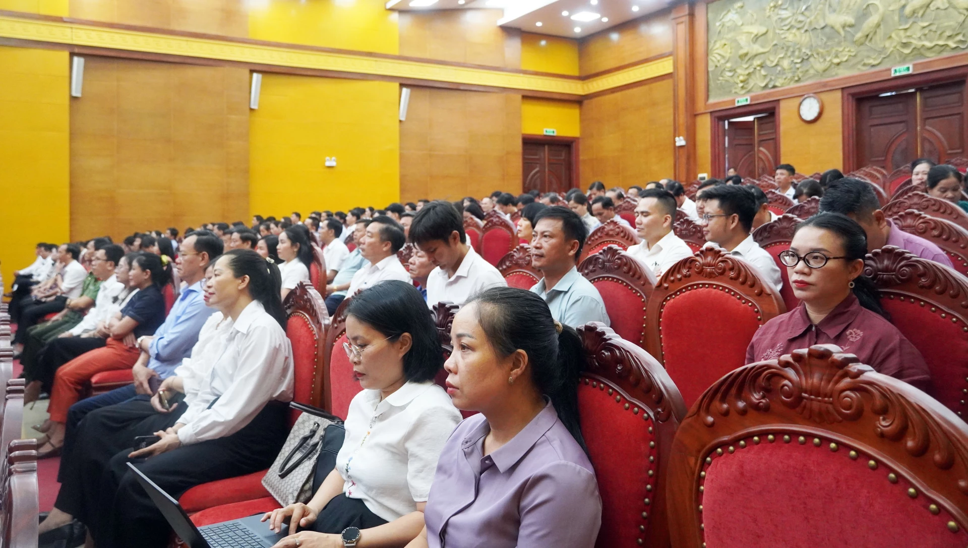 Đại biểu dự hội nghị - Ảnh: N.M