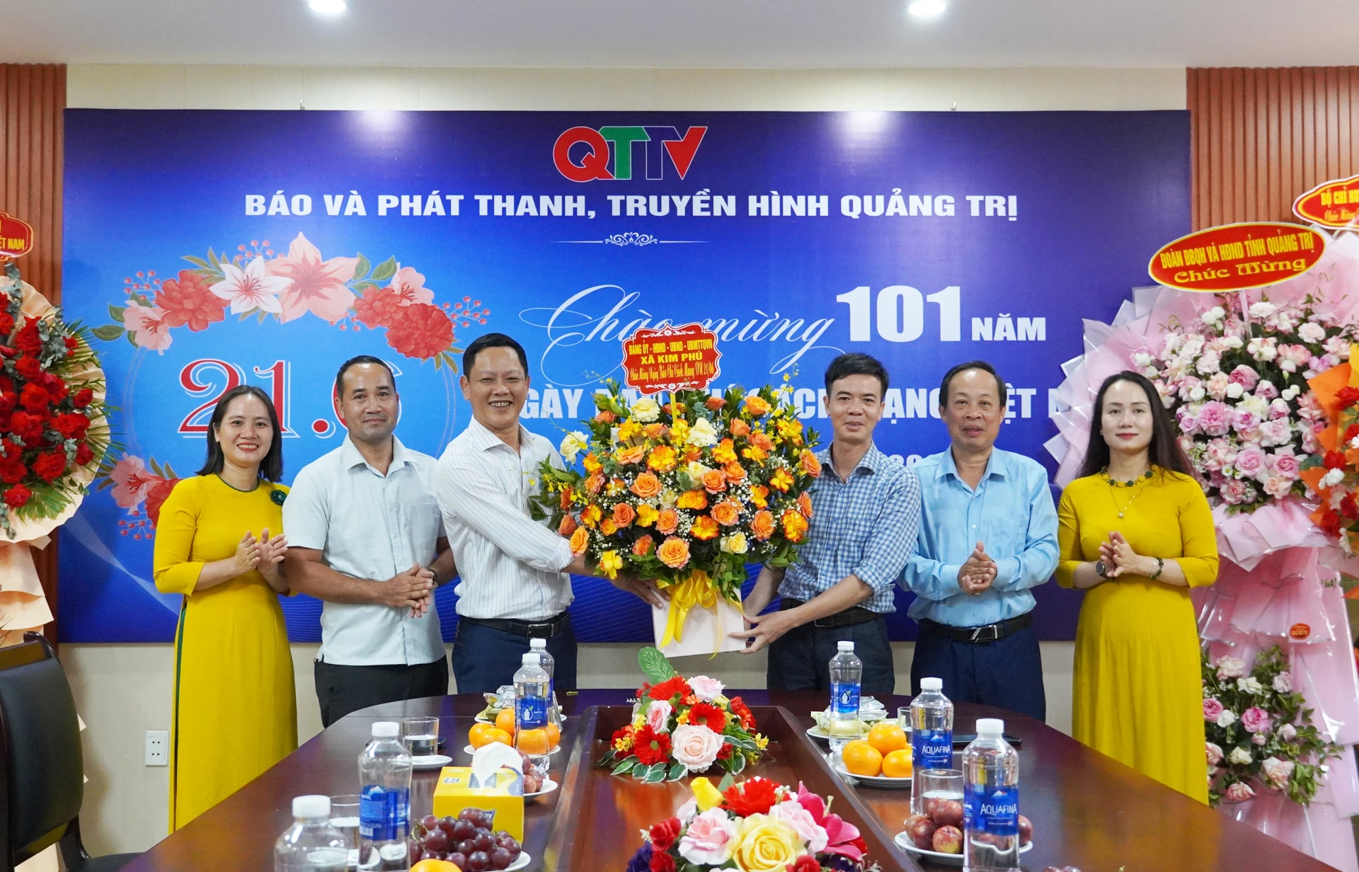 Các địa phương 