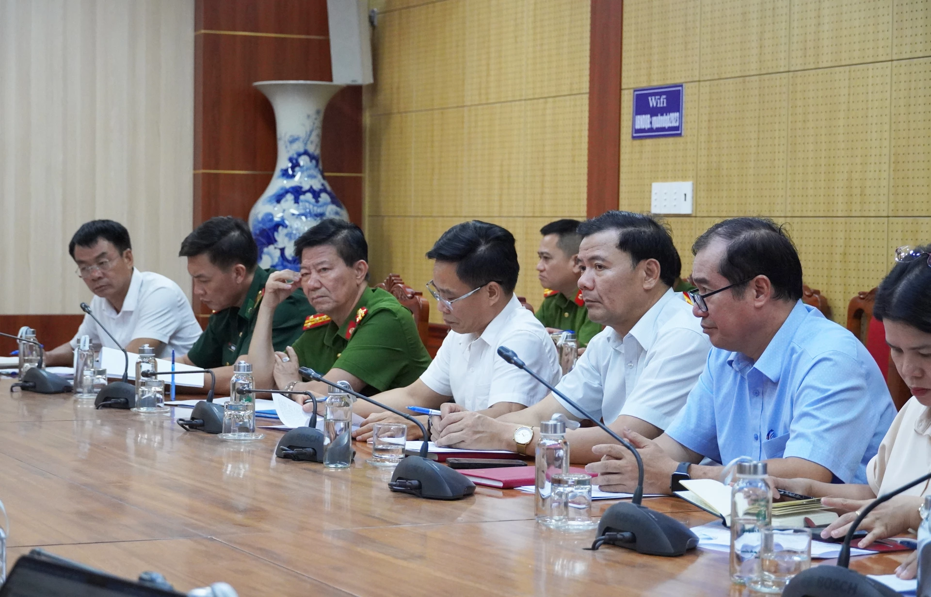 Các đại biểu tham dự cuộc họp - Ảnh: X.P

