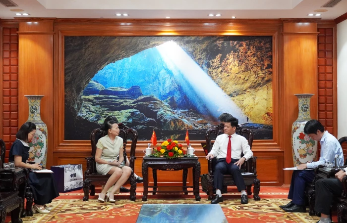 Lãnh đạo tỉnh tiếp xã giao Tổng Lãnh sự nước Cộng hòa nhân dân Trung Hoa tại Đà Nẵng