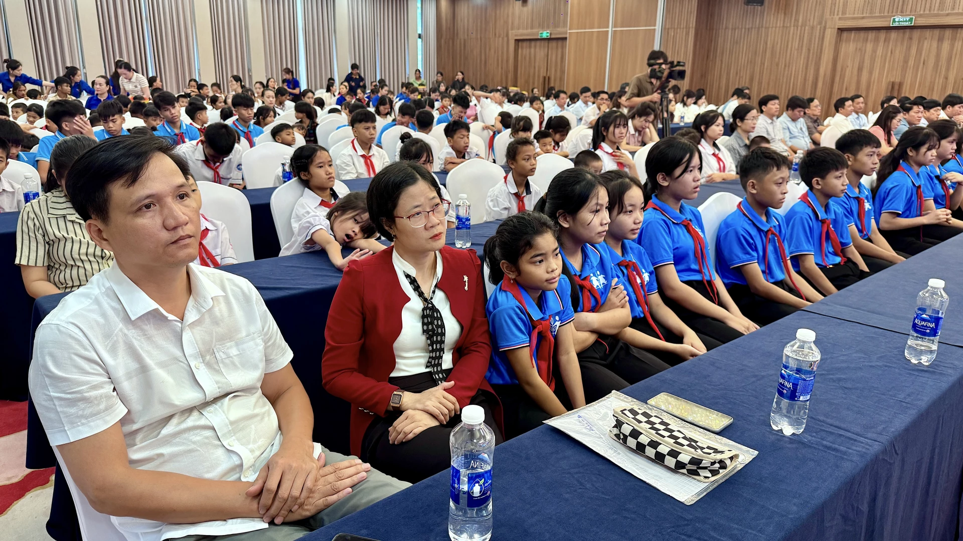 Các em học sinh tham dự lễ phát động - Ảnh: Q.N
