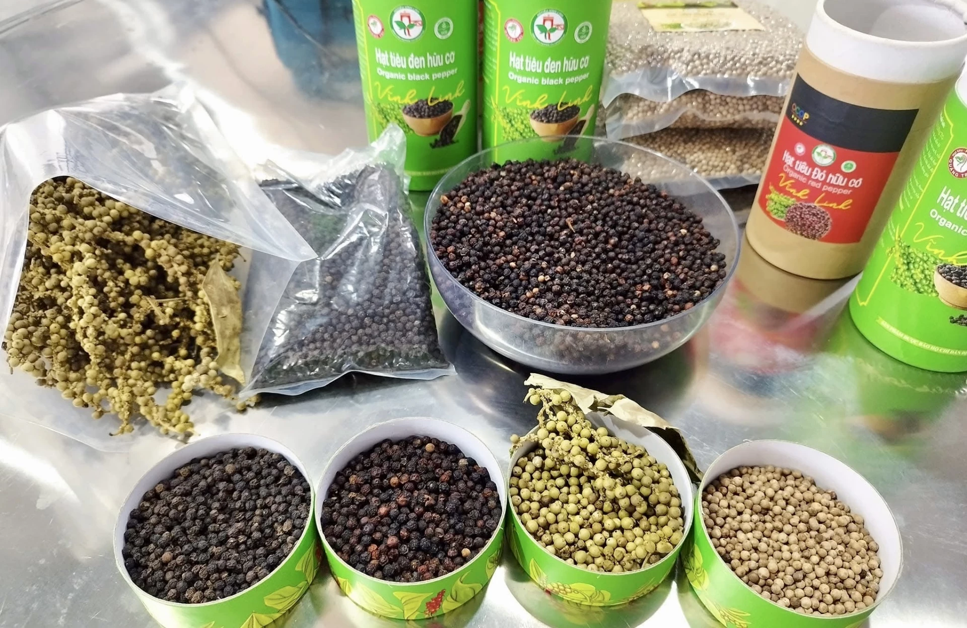 Hạt tiêu đỏ hữu cơ Vĩnh Linh đạt chất lượng Ocop 4 sao.MH