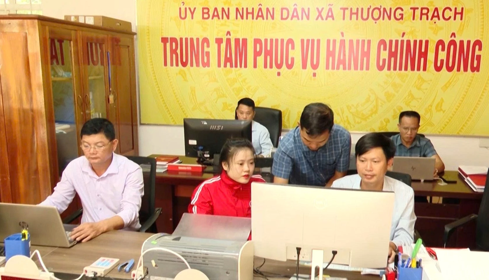Hiện nay, 100% UBND cấp xã đã có kết nối mạng đáp ứng yêu cầu khai thác hệ thống dịch vụ công và xử lý hồ sơ công việc-Ảnh: Q.V