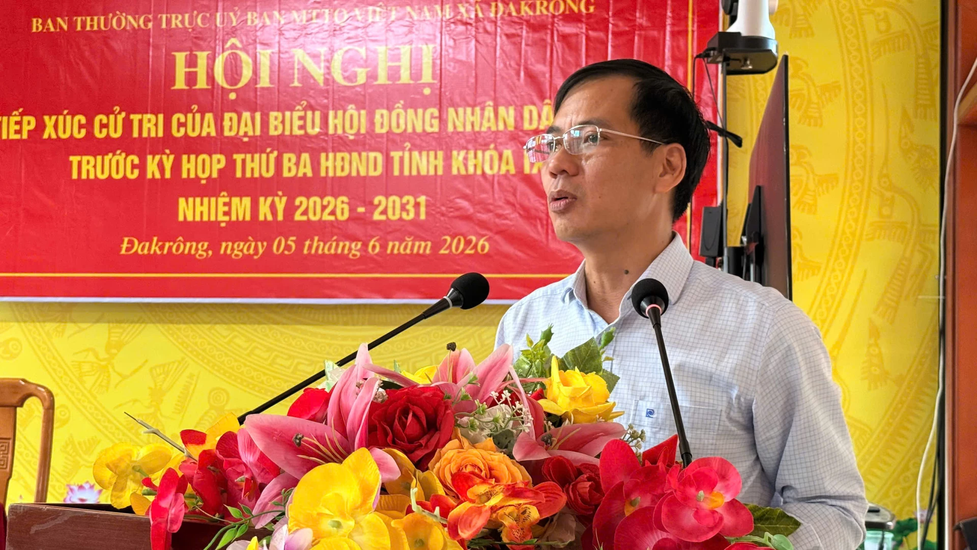 Đại biểu Nguyễn Đăng Ánh, Trưởng ban Kinh tế-Ngân sách, HĐND tỉnh phát biểu tiếp thu ý kiến của cử tri - Ảnh: H.H