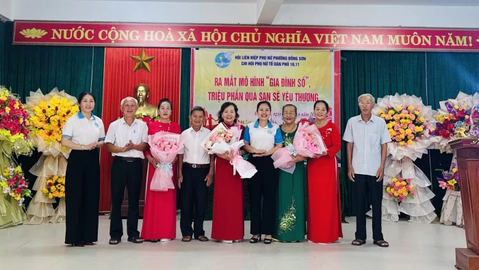 Đẩy mạnh chuyển đổi số đến từng gia đình