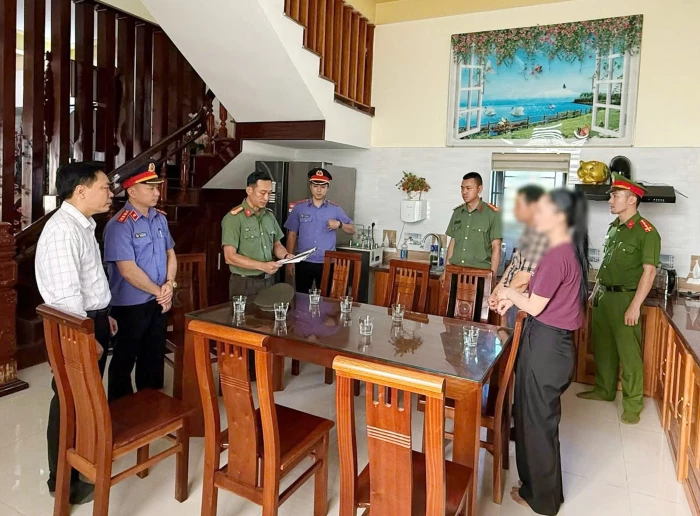 Bắt tạm giam Hiệu trưởng Trường tiểu học số 2 Quảng Phúc