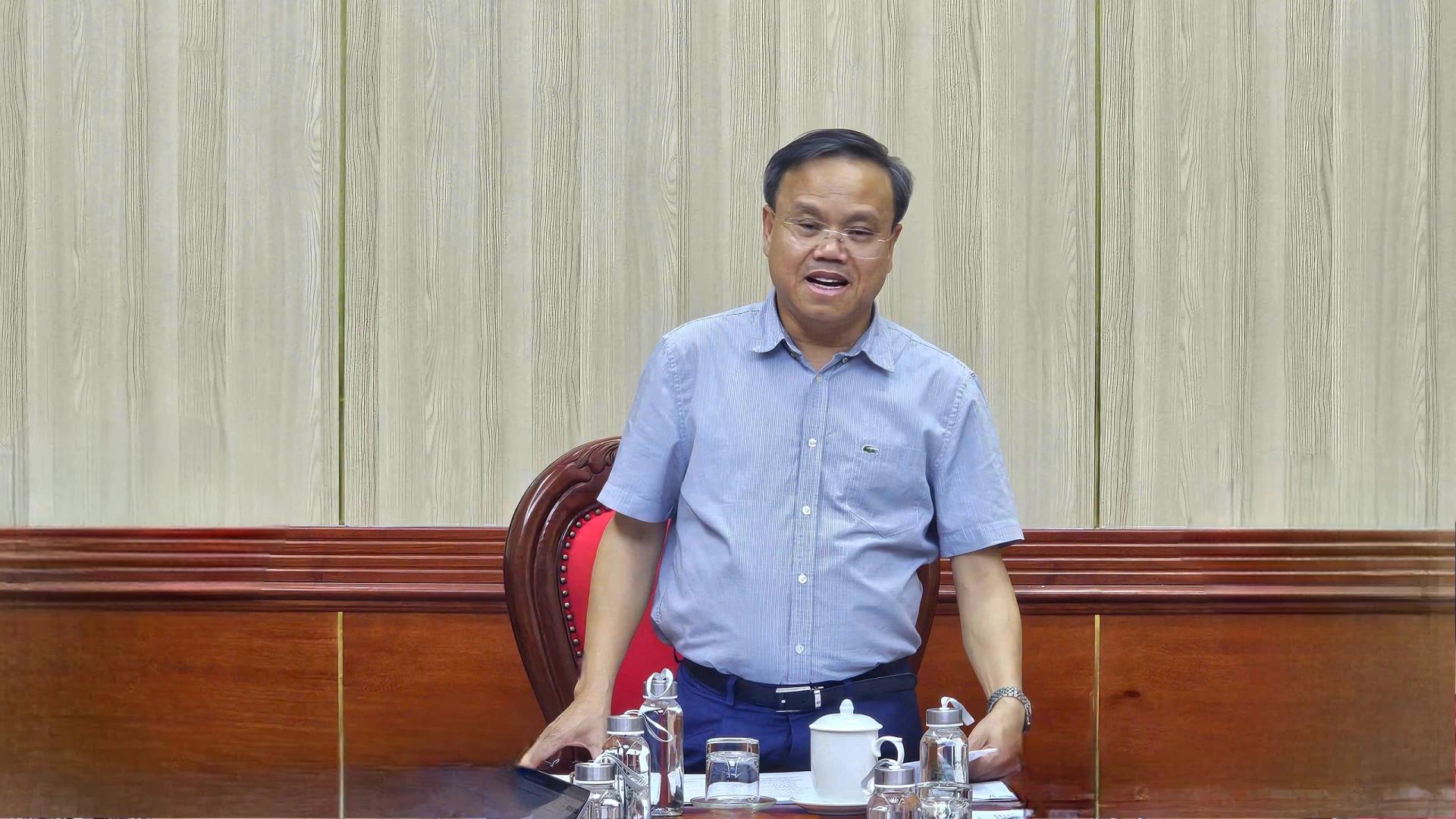 Đồng chí Lê Đức Tiến, Phó Chủ tịch UBND tỉnh phát biểu kêt luận tại buổi làm việc - Ảnh: Phan Khiêm