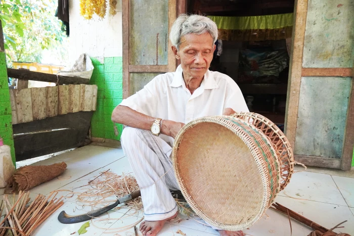 Trăn trở giữ nghề đan lát ở Trường Sơn
