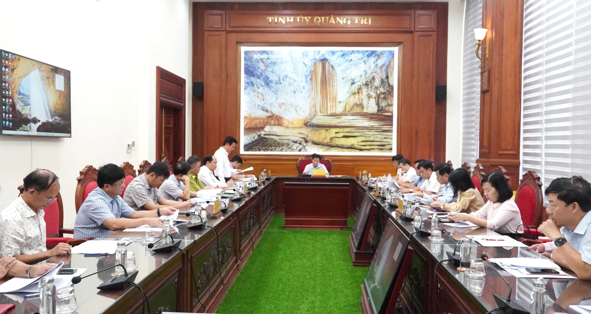Quang cảnh buổi làm việc - Ảnh : Q.V