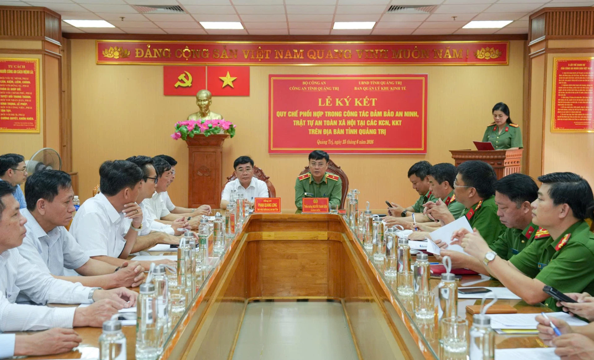 Quang cảnh buổi lễ - Ảnh: Thùy Trang
