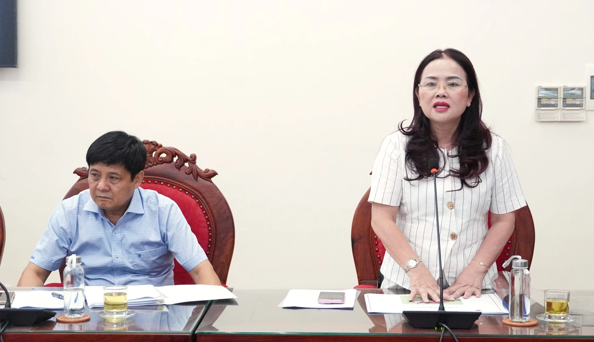 Đại biểu thảo luận tại buổi làm việc - Ảnh: Q.V