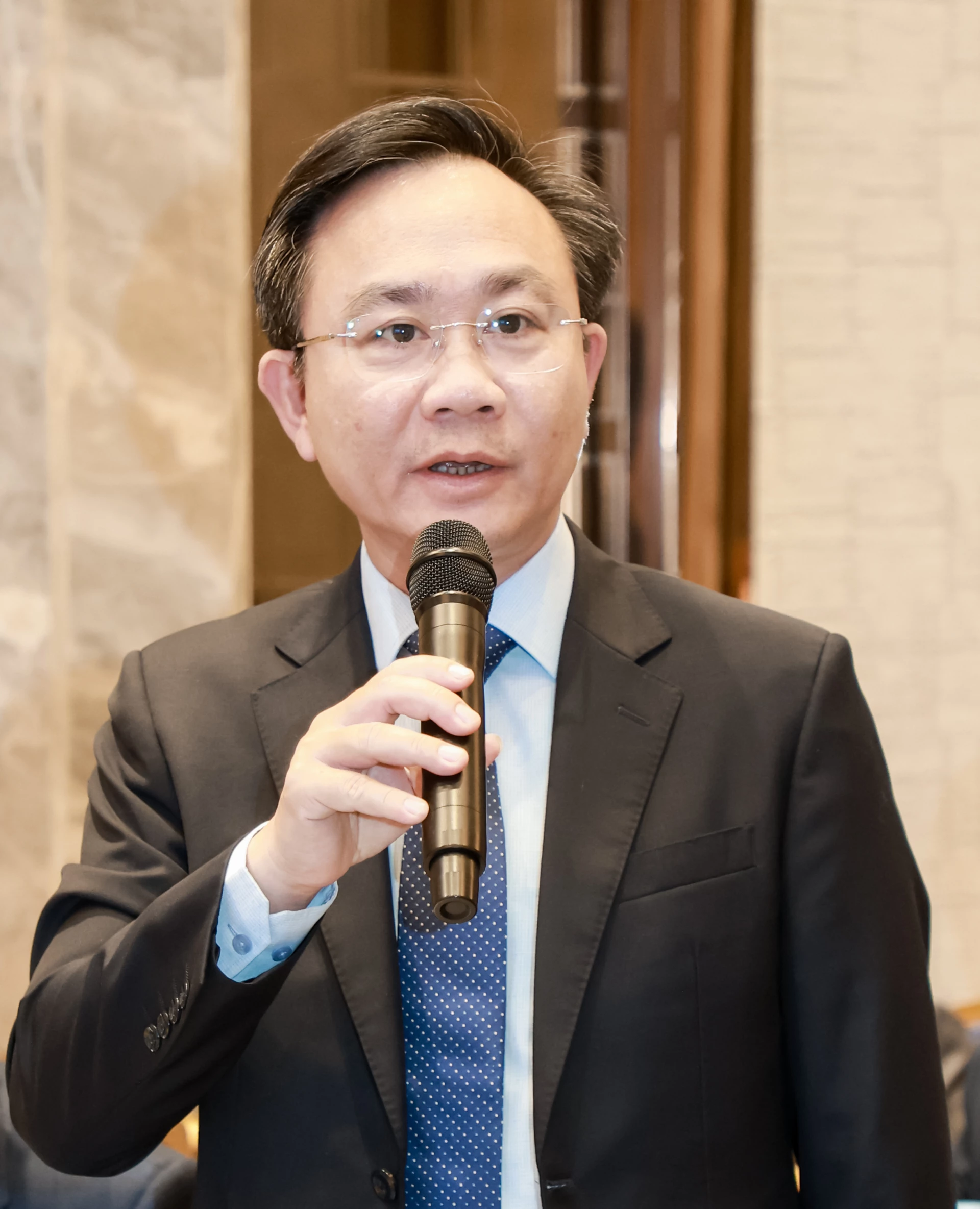 Đồng chí Hoàng Xuân Tân, Phó Chủ tịch UBND tỉnh phát biểu tại Hội nghị-Ảnh: BTC