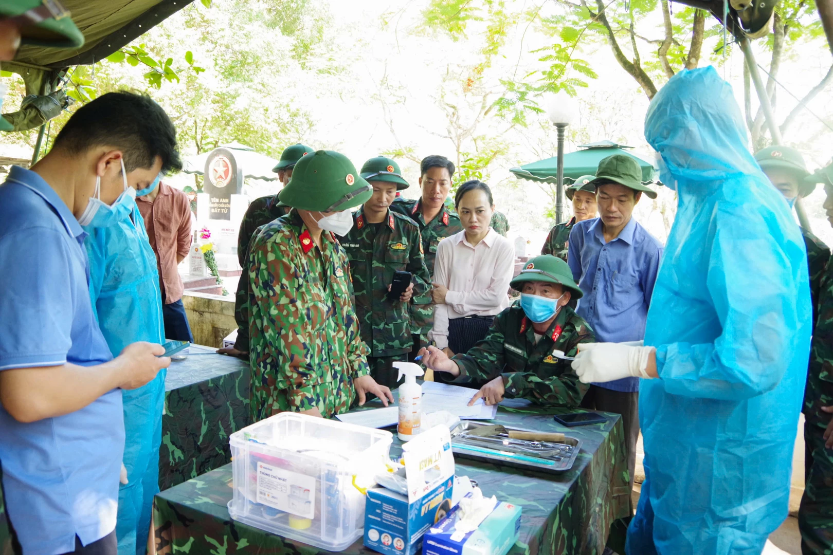 Trước đó, công tác lấy mẫu ADN được triển khai tại NTLS Quốc gia Trường Sơn - Ảnh: Xuân Diện