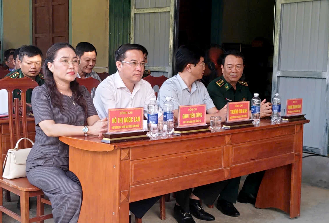 Các đại biểu tham dự buổi lễ- Ảnh: BP