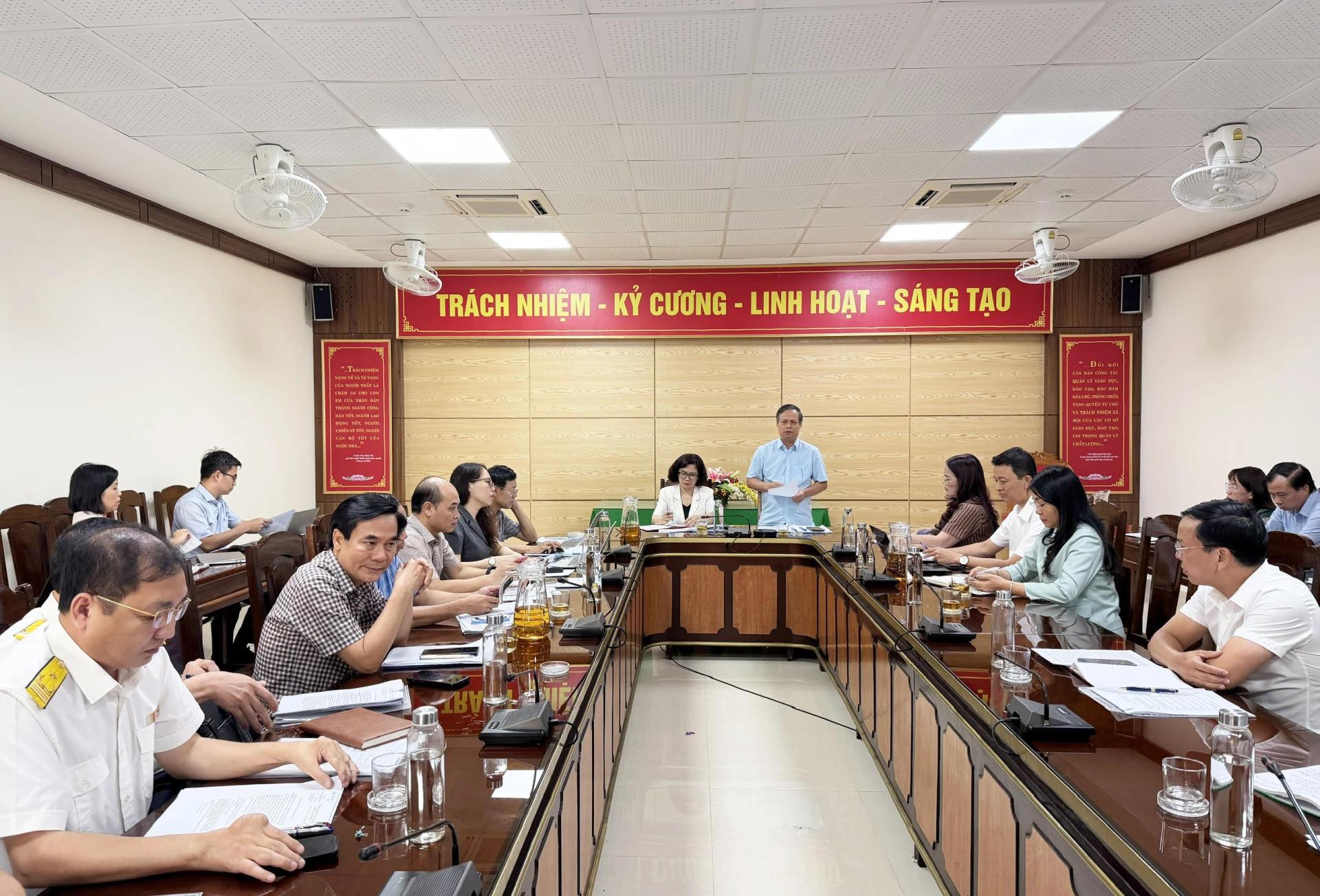 Đồng chí Nguyễn Trần Huy, Phó Chủ tịch HĐND tỉnh phát biểu chỉ đạo tại buổi làm việc