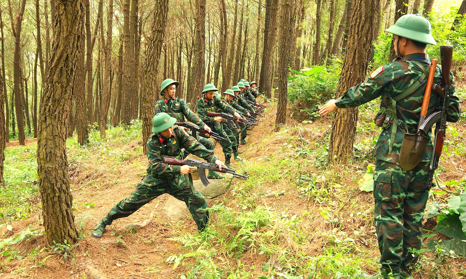 Chú trọng lãnh đạo, chỉ đạo công tác huấn luyện - Ảnh: L.A