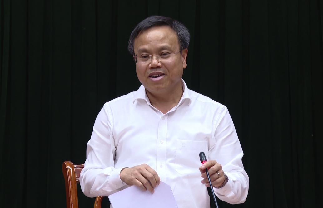 Phó Chủ tịch UBND tỉnh Quảng Trị Lê Đức Tiến phát biểu tại hội nghị.