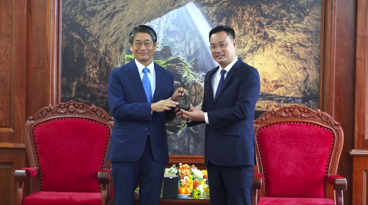 Ngài Ito Naoki - Đại sứ Nhật Bản tại Việt Nam kỳ vọng Quảng Trị sẽ phát triển hơn nữa trong tương lai - Ảnh: QV