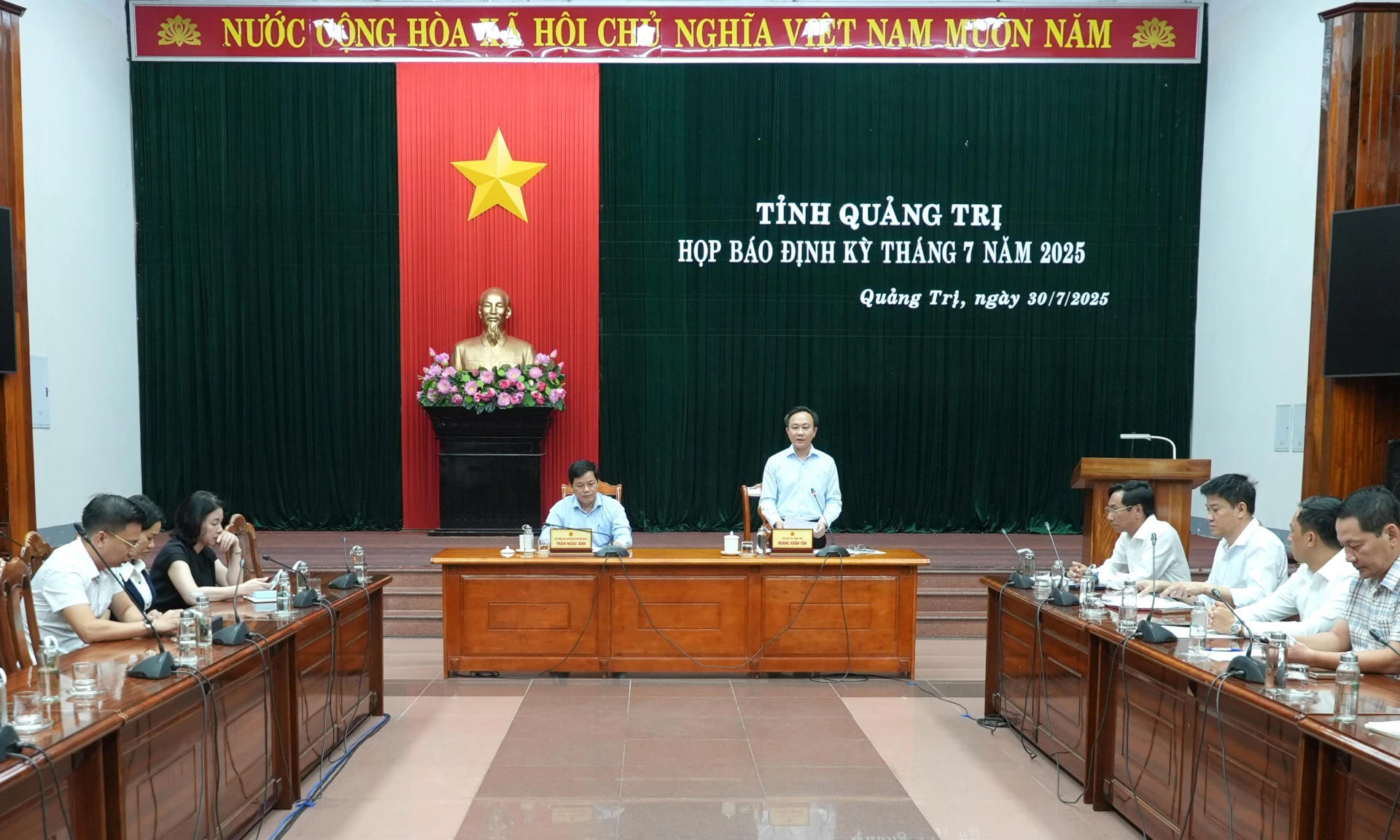 Quang cảnh buổi họp báo - Ảnh: T.Đ