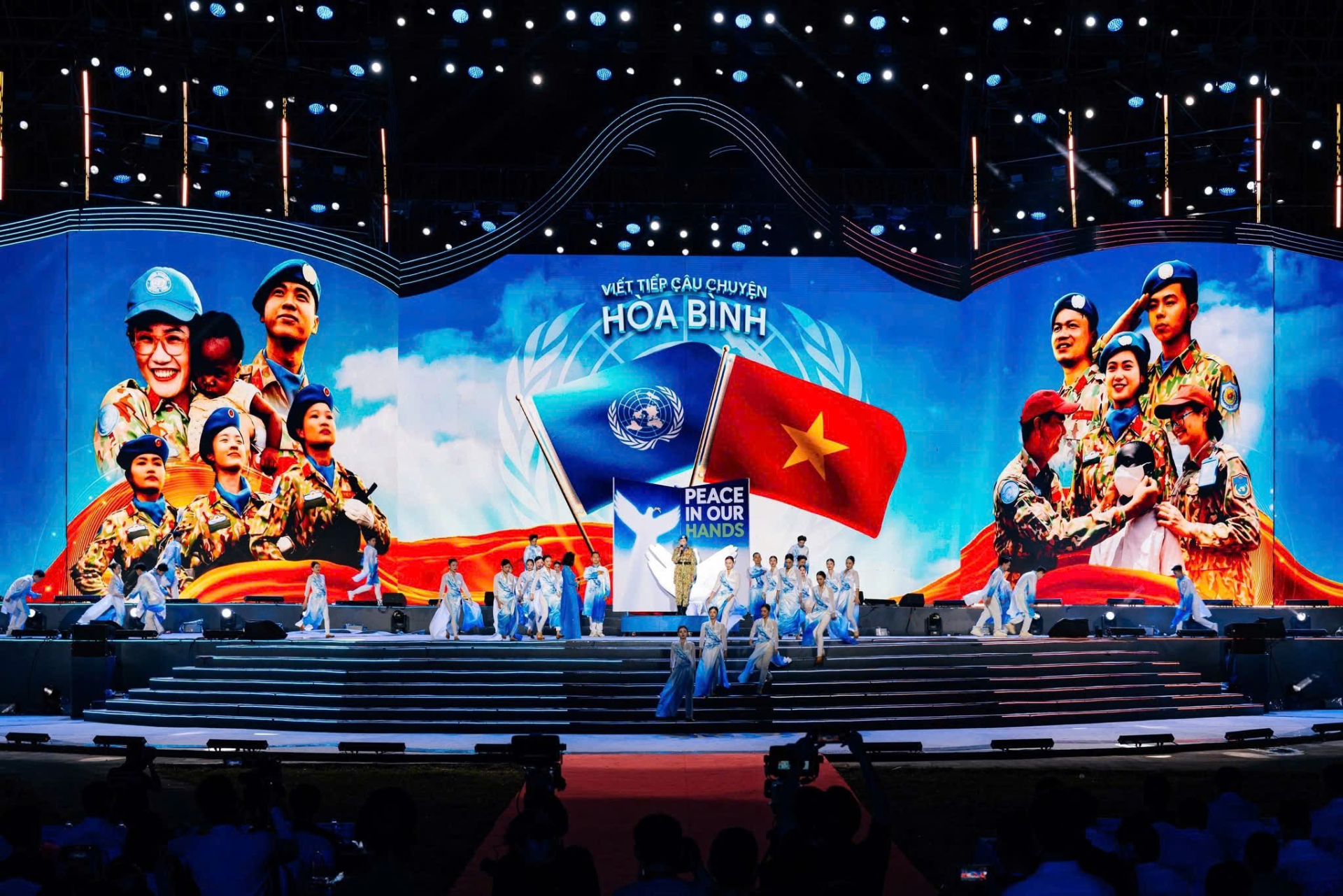 Chương trình nghệ thuật tại lễ khai mạc “Lễ hội vì hòa bình” năm 2026-Ảnh: N.L