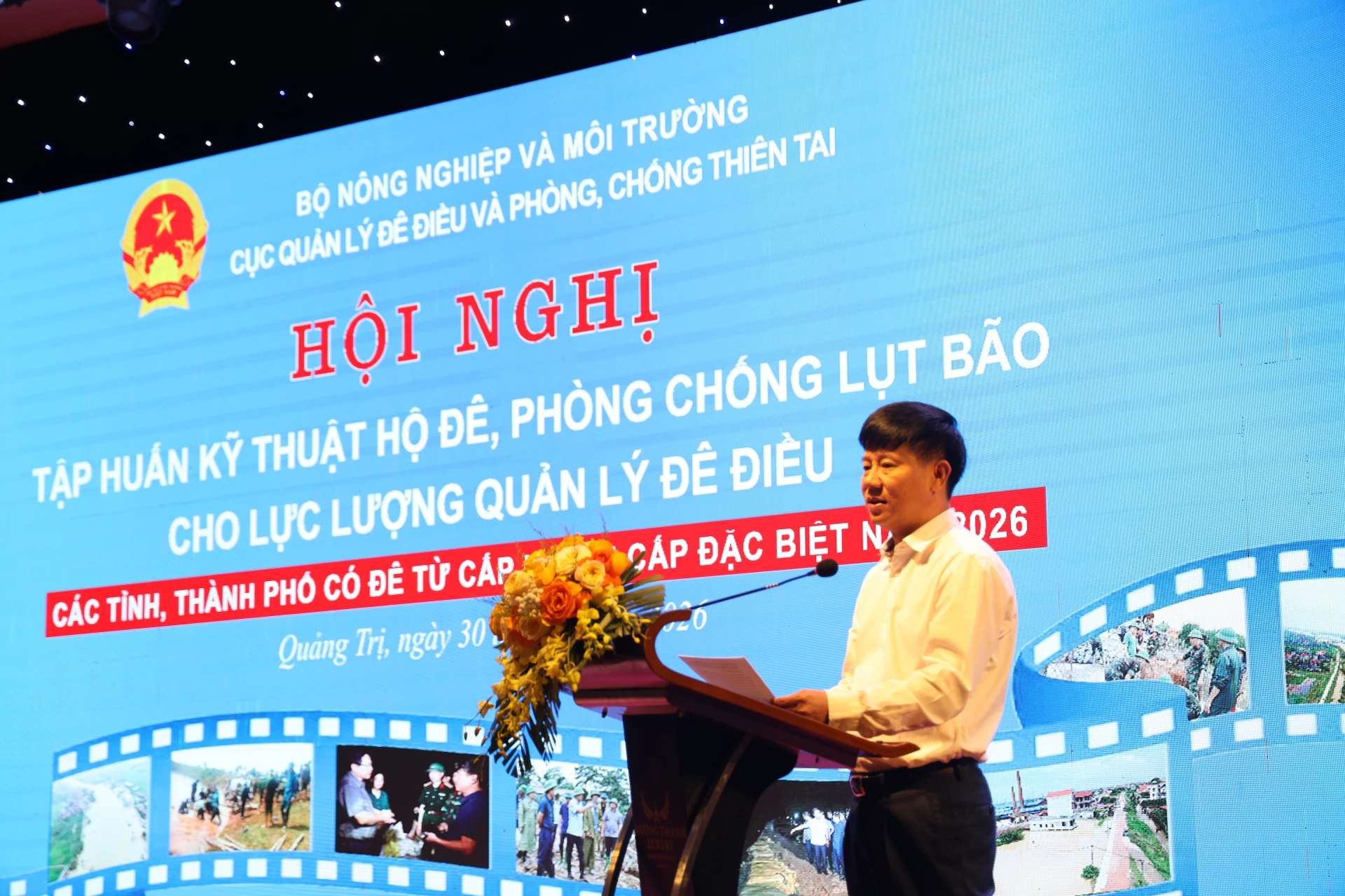 Đồng chí Phạm Đức Luận, Cục trưởng QLĐĐ và PCTT phát biểu khai mạc hội nghị - Ảnh: Q.V