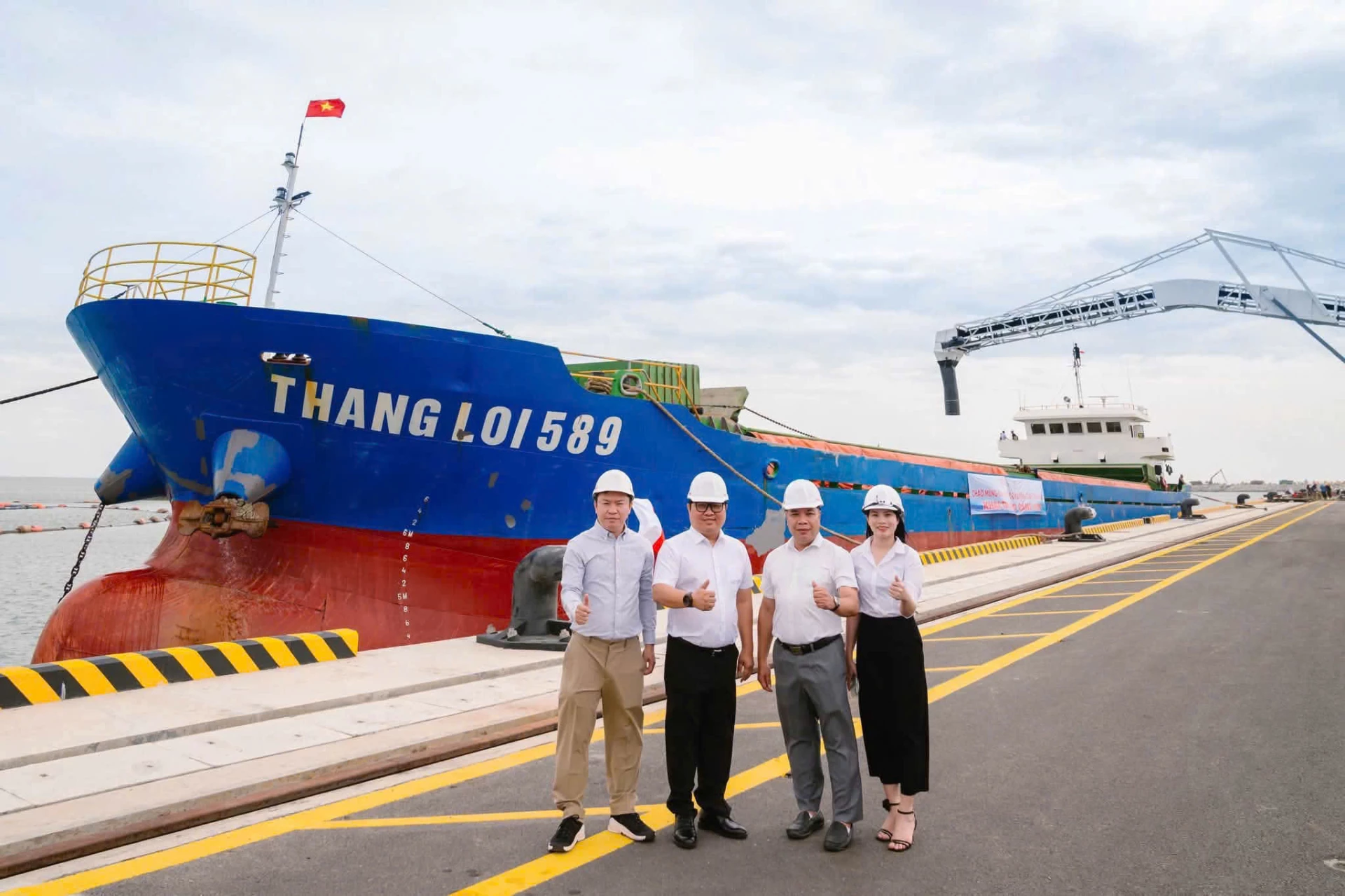 Cảng nước sâu Mỹ Thủy vừa được đưa vào khai thác, sử dụng - Ảnh: L.Q.H