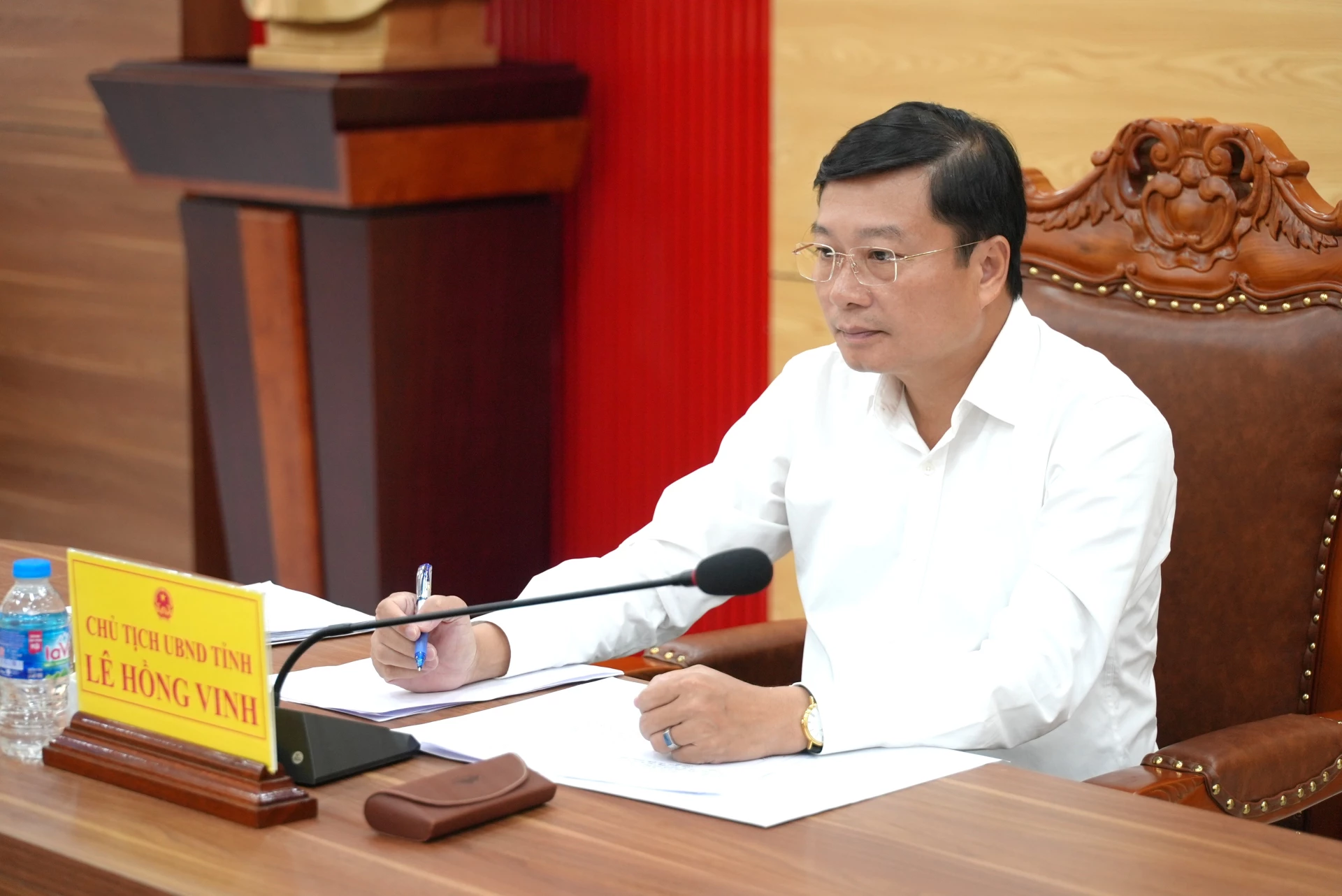 Đồng chí Lê Hồng Vinh, Phó Bí thư Tỉnh ủy, Chủ tịch UBND tỉnh chủ trì phiên tiếp công dân - Ảnh: T.Đ
