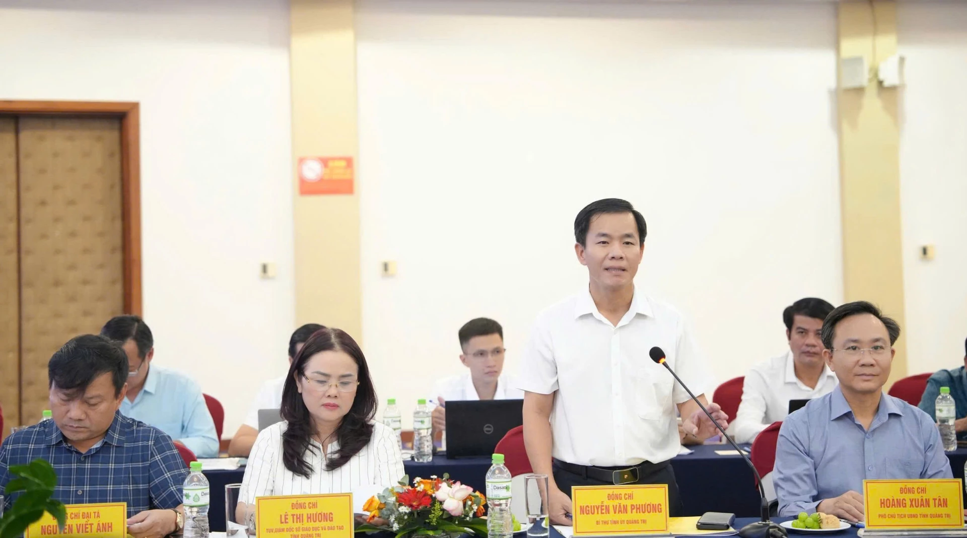 Đồng chí Nguyễn Văn Phương, Ủy viên Ban Chấp hành Trung ương Đảng, Bí thư Tỉnh ủy Quảng Trị phát biểu tại buổi làm việc - Ảnh: Mỹ Nhị