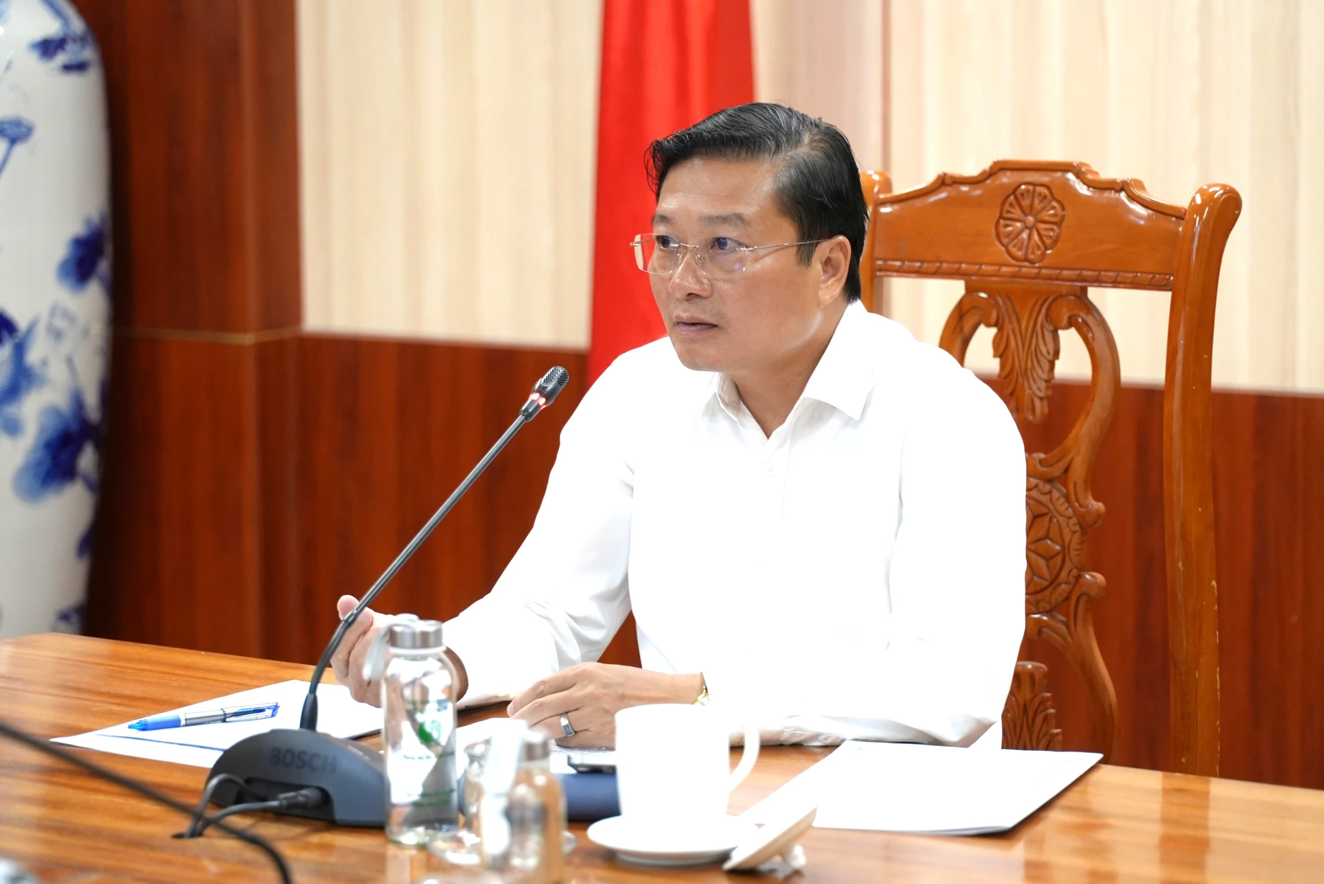Đồng chí Lê Hồng Vinh, Chủ tịch UBND tỉnh chủ trì buổi làm việc - Ảnh: T.Đ