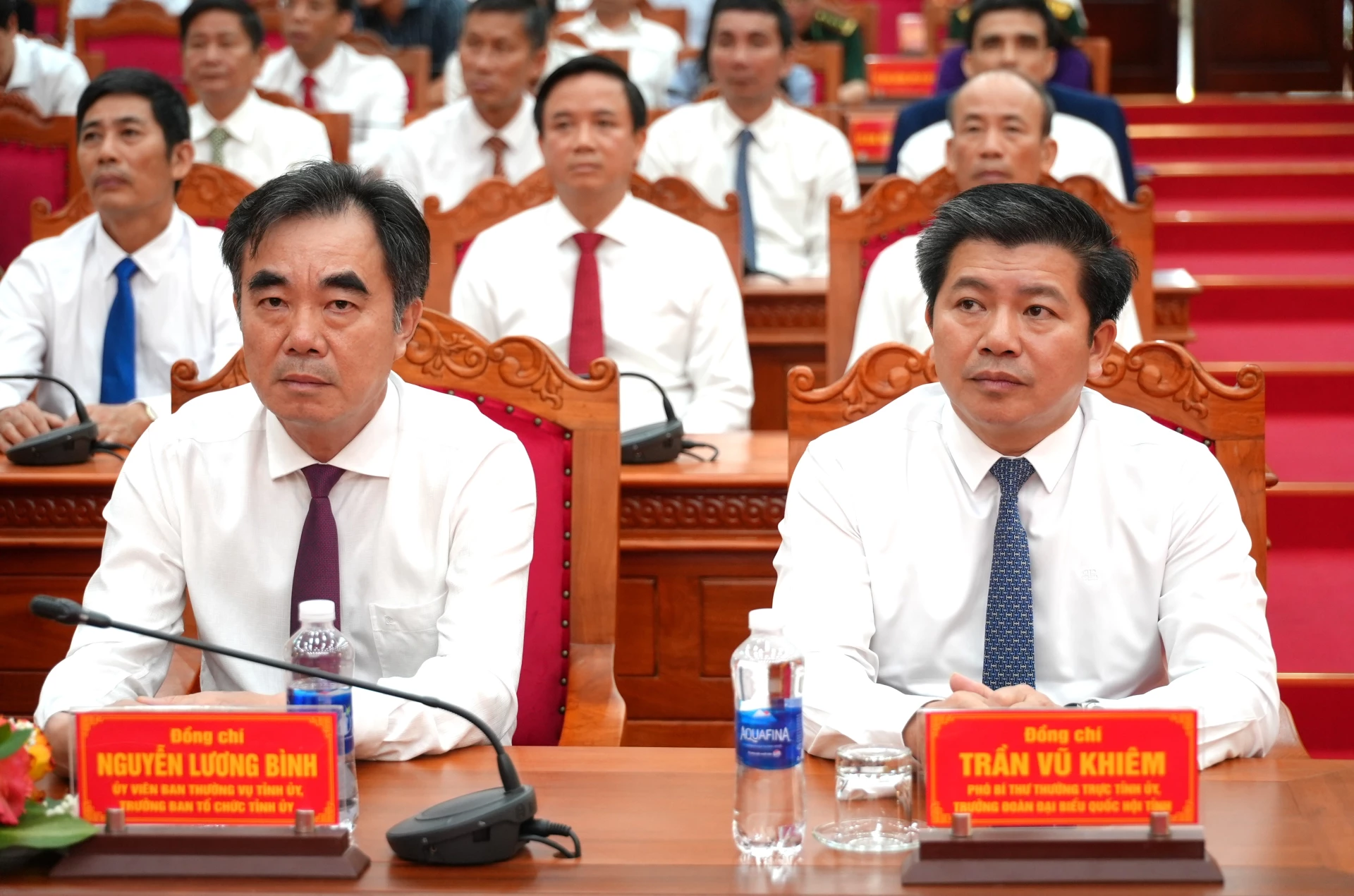 Đồng chí Trần Vũ Khiêm, Phó Bí thư Thường trực Tỉnh ủy và các đại biểu tham dự hội nghị - Ảnh: T.Đ