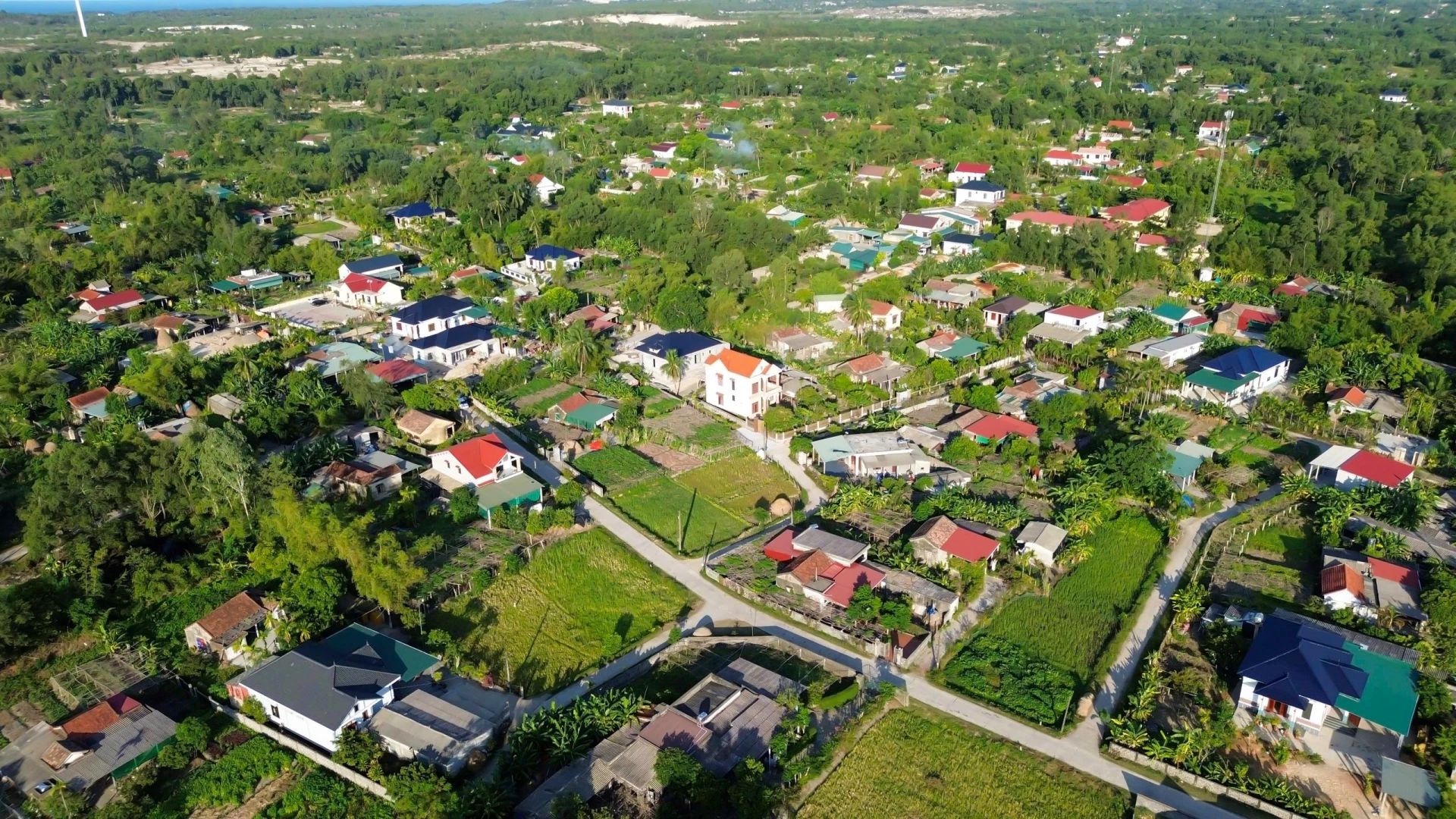 Khu dân cư thôn Quyết Thành, xã Sen Ngư - Ảnh: N.H