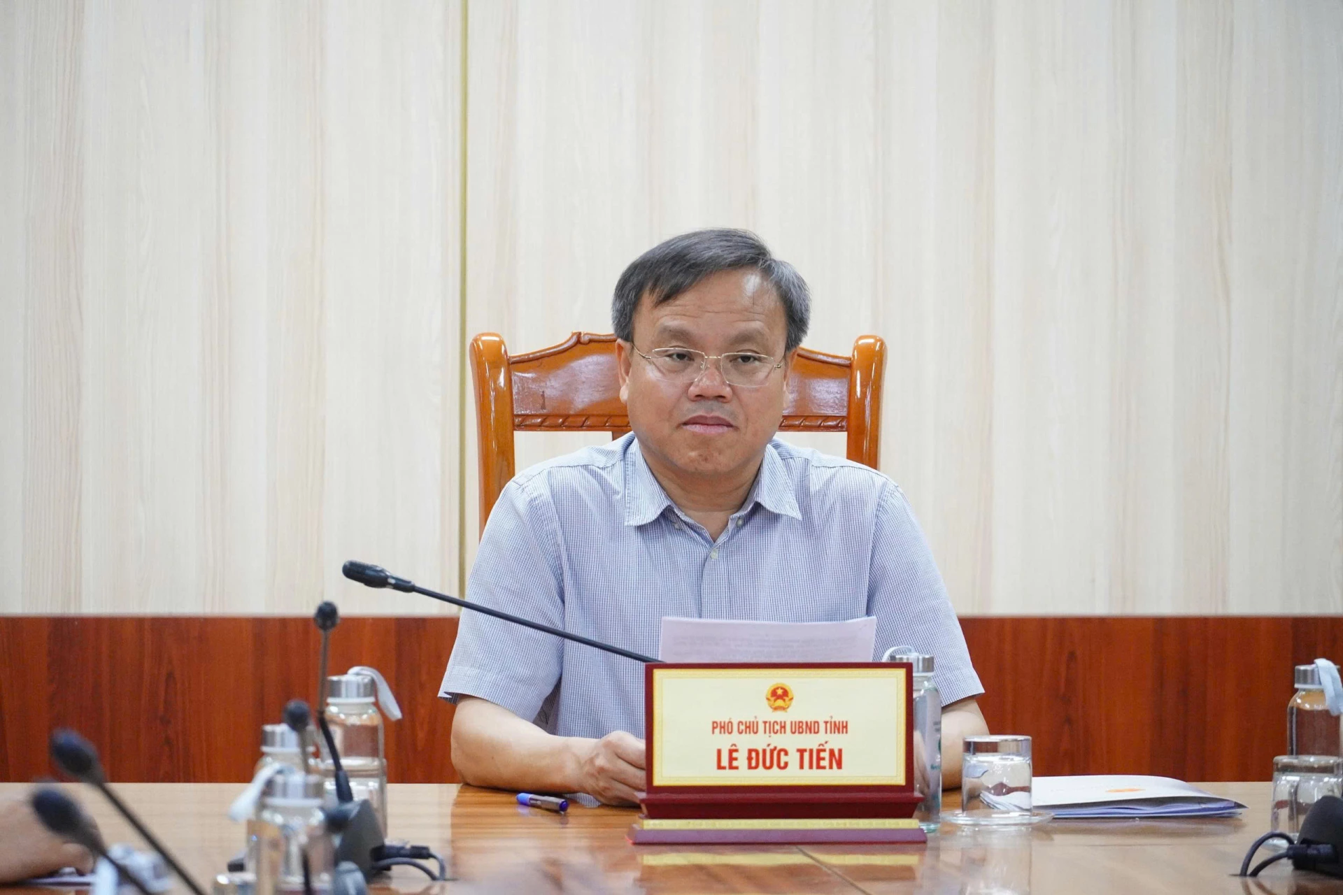Đồng chí Lê Đức Tiến, Phó Chủ tịch UBND tỉnh tham dự tại điểm cầu Quảng Trị - Ảnh: NL