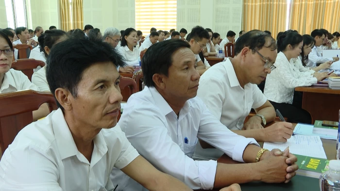 Nâng cao kỹ năng thực tiễn xét xử cho Hội thẩm nhân dân