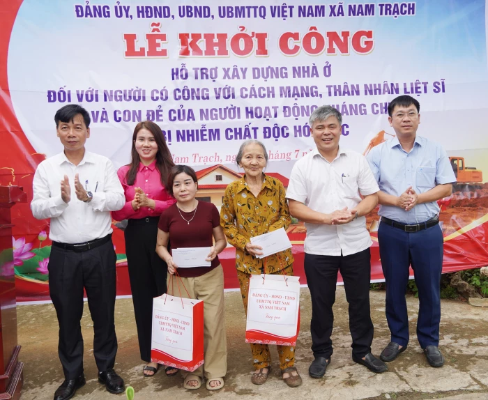 Khởi công xây dựng nhà ở cho gia đình có công với cách mạng