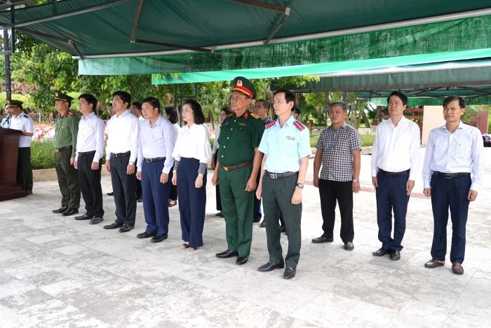 Tưởng nhớ, tri ân anh hùng liệt sĩ tại Nghĩa trang liệt sĩ Ba Dốc