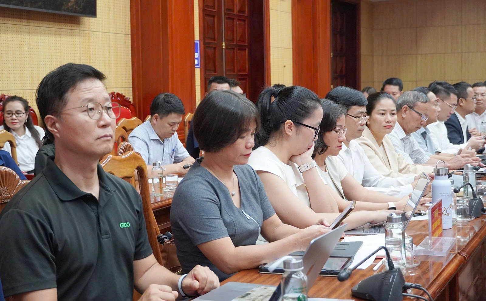 Các đại biểu tham dự hội thảo - Ảnh: NL