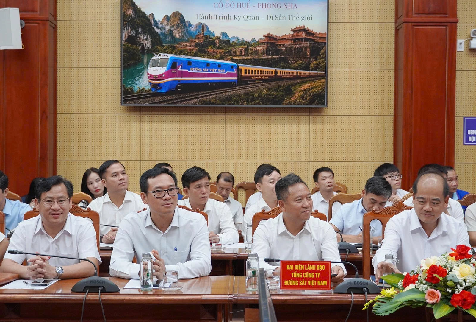 Đại biểu tham dự hội thảo - Ảnh: NL
