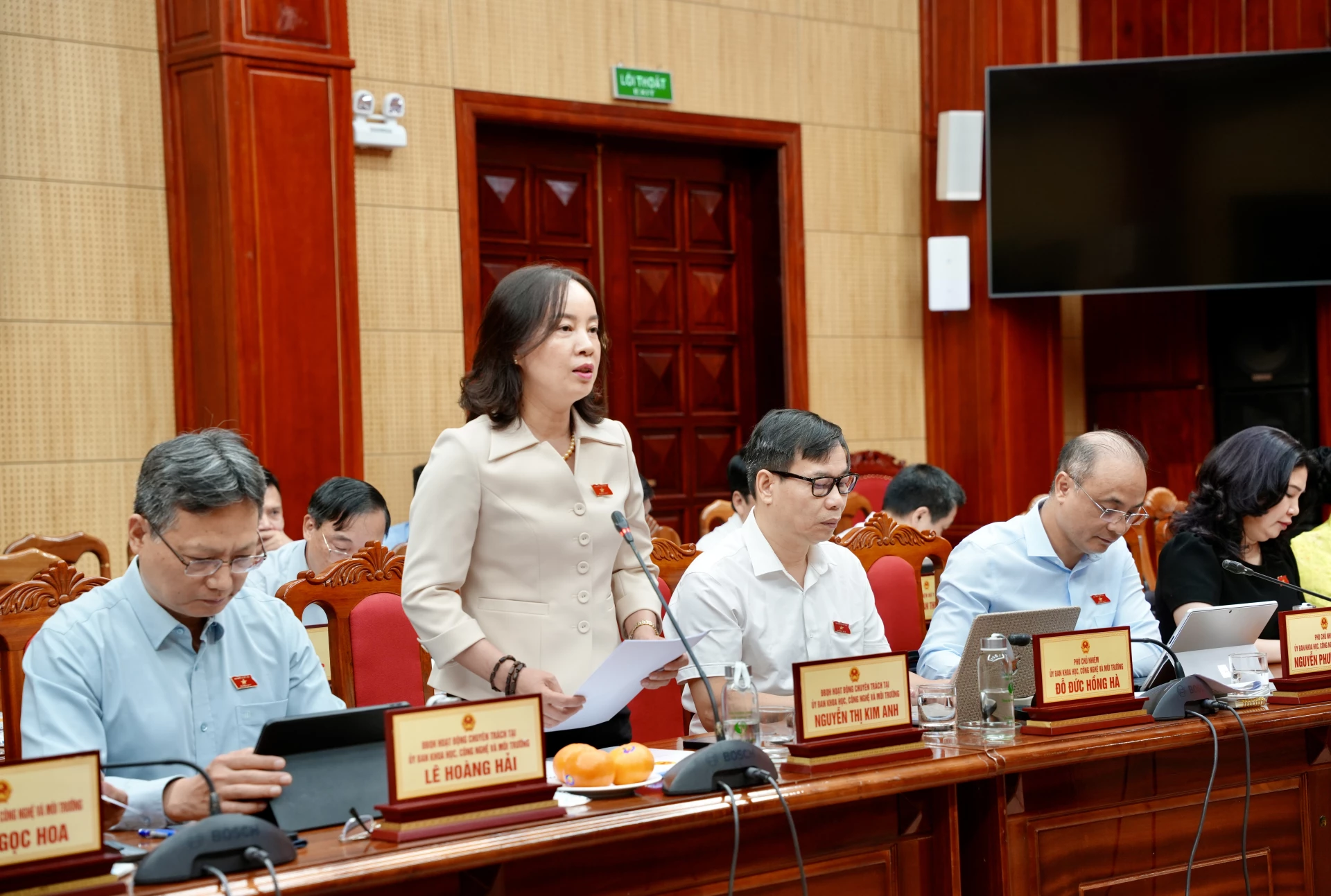 Thành viên đoàn khảo sát phát biểu tại buổi làm việc - Ảnh: H.N
