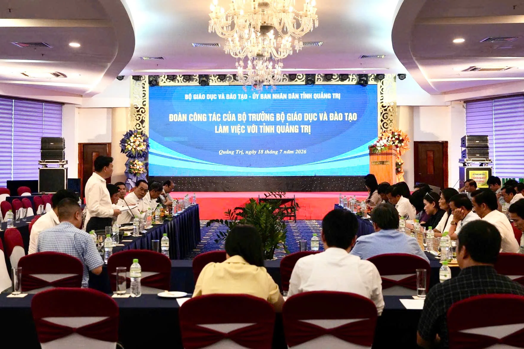 Toàn cảnh buổi làm việc giữa Bộ Giáo dục và Đào tạo với lãnh đạo tỉnh Quảng Trị - Ảnh: Mỹ Nhị