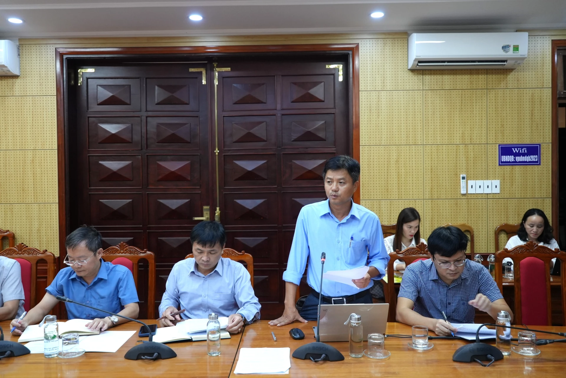 Đại diện chủ đầu tư dự án báo cáo tại buổi làm việc - Ảnh: T.Đ