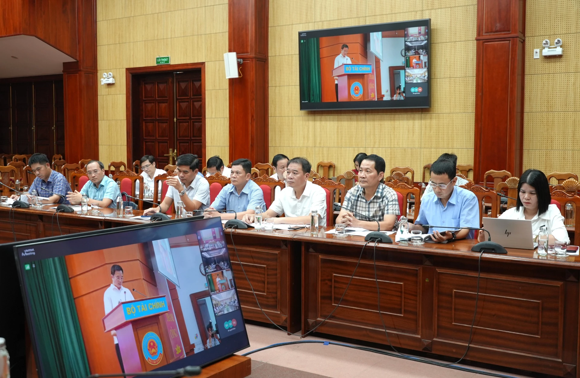 Các đại biểu tham dự hội nghị tại điểm cầu Quảng Trị - Ảnh: T.Đ