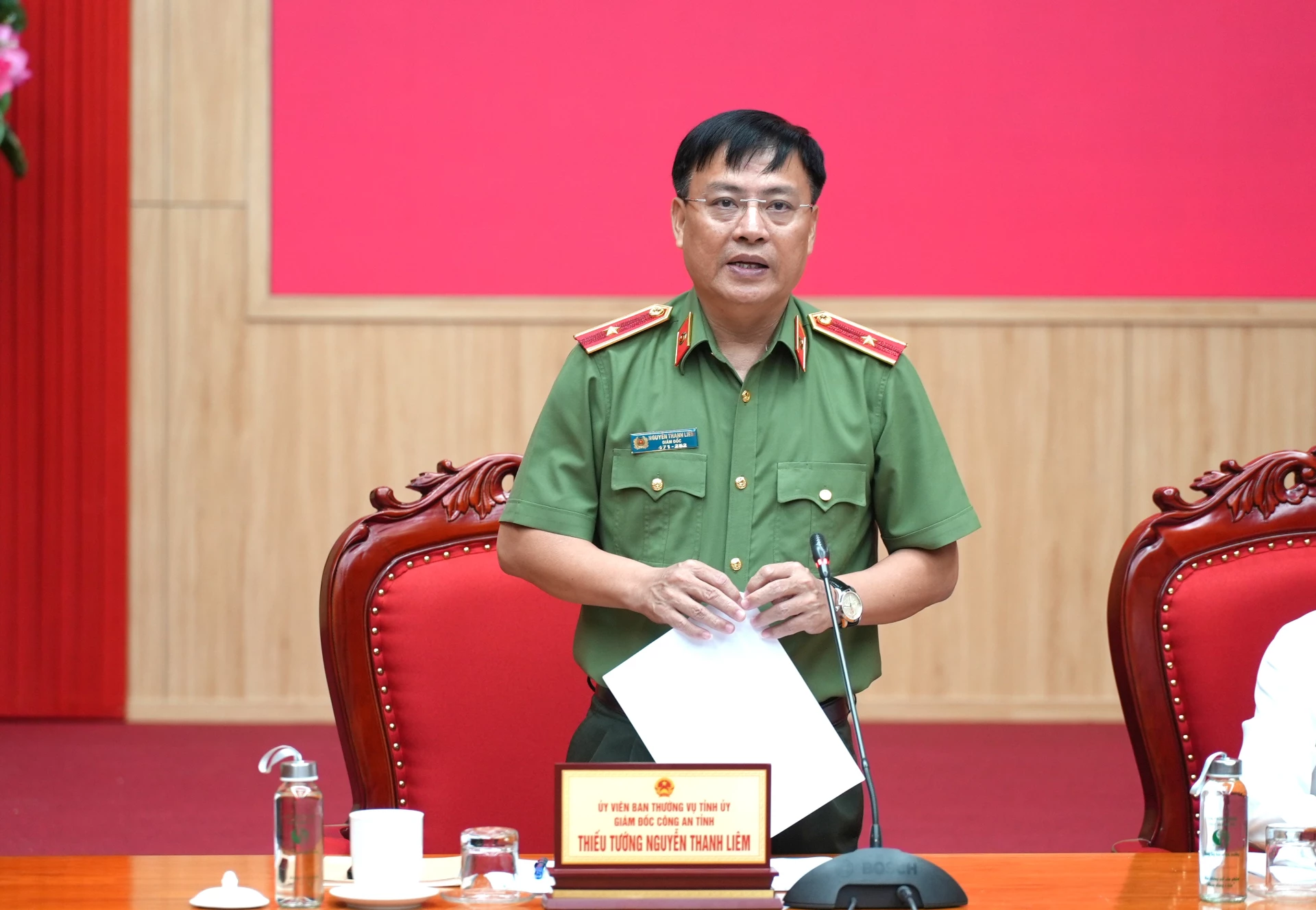 Thiếu tướng Nguyễn Thanh Liêm, Giám đốc Công an tỉnh phát biểu tại hội nghị - Ảnh: T.Đ