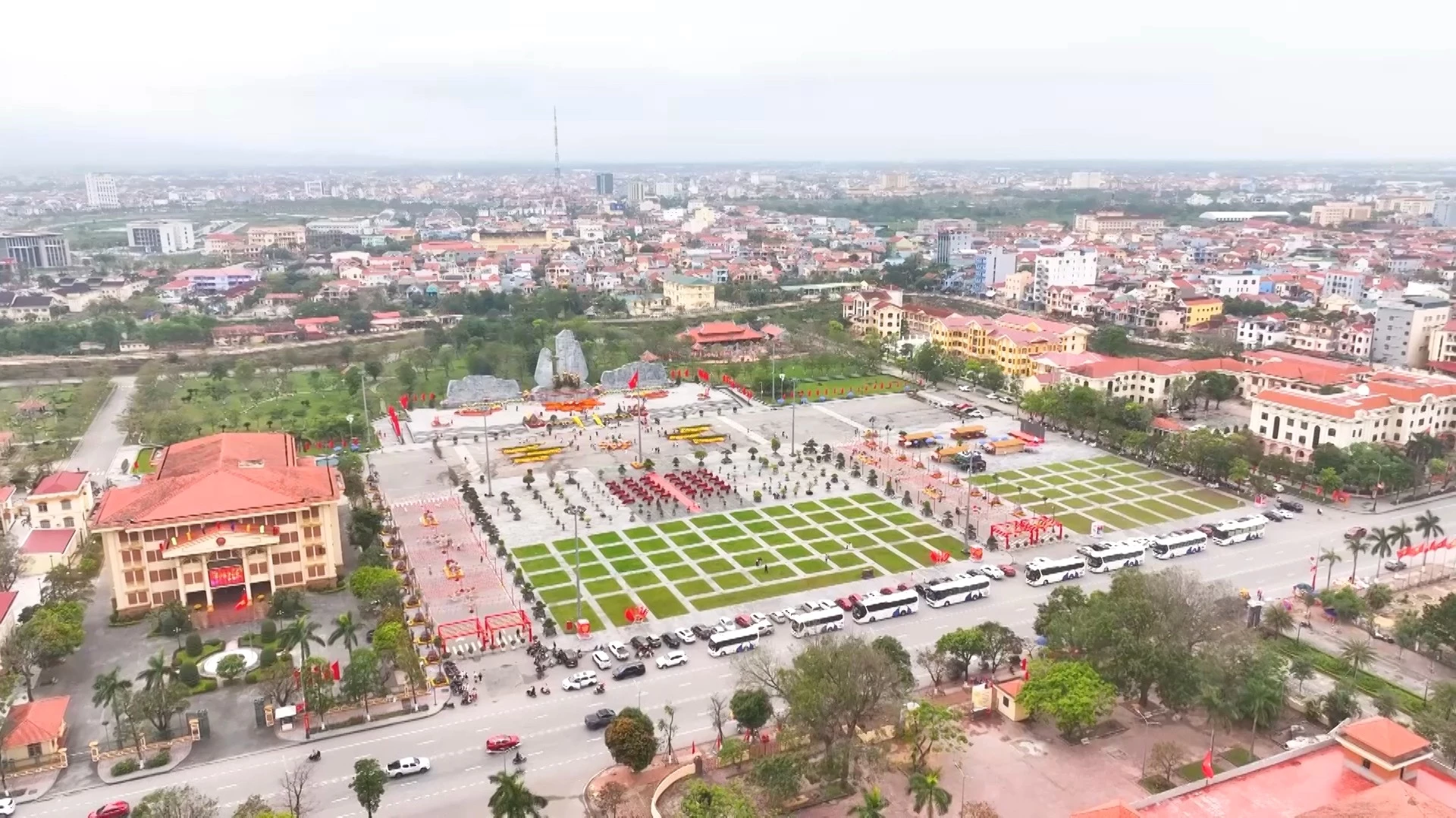 Người dân được thụ hưởng những giá trị thiết thực
từ quá trình phát triển - Ảnh: T.Đ