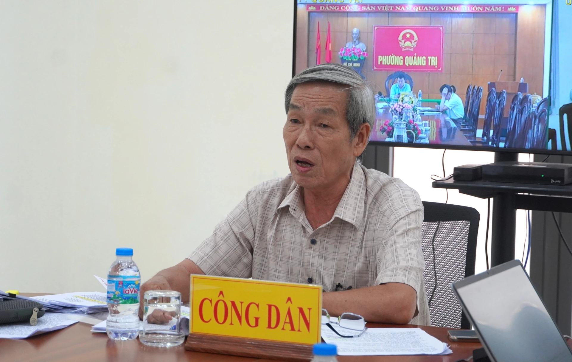Công dân tham gia phiên tiếp công dân của đồng chí Hoàng Nam, Phó Chủ tịch Thường trực UBND tỉnh - Ảnh: T.Đ
