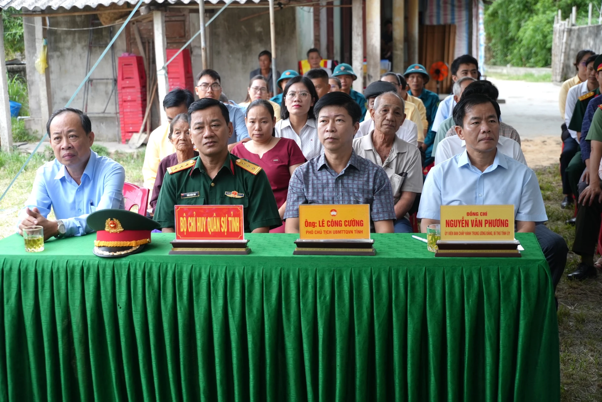 Các đại biểu tham dự lễ khởi công - Ảnh: T.Đ