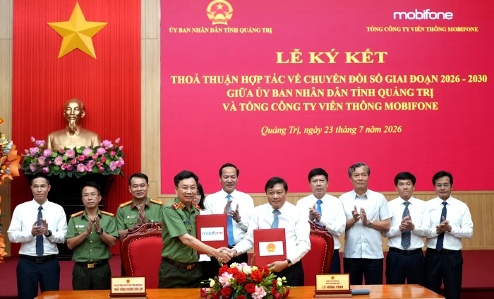 Tỉnh Quảng Trị và Tổng công ty Viễn thông MobiFone ký kết thỏa thuận hợp tác về chuyển đổi số